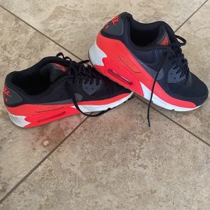 Women’s Nike Air sneakers